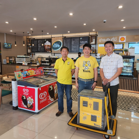 LINE_ALBUM_230707_113 2